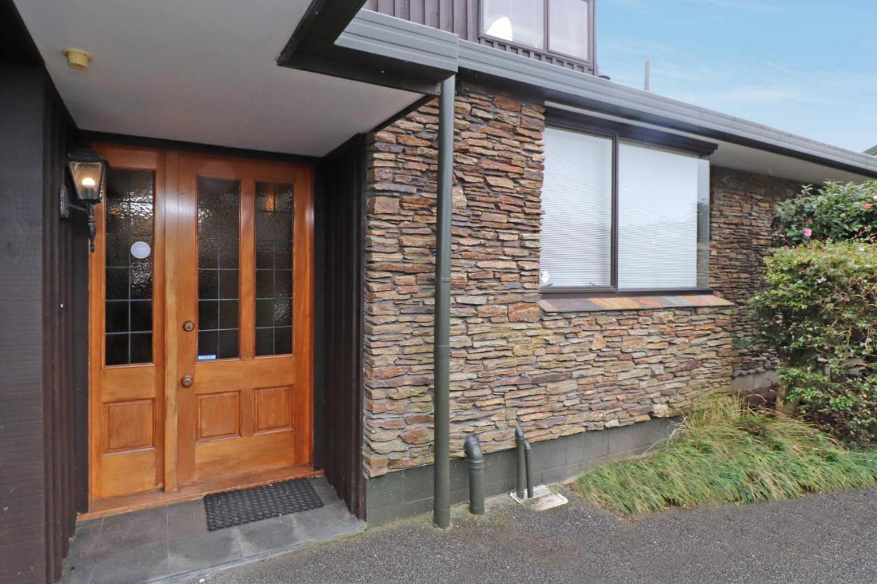 Quiet Family Home In Chedworth Hamilton Szoba fotó